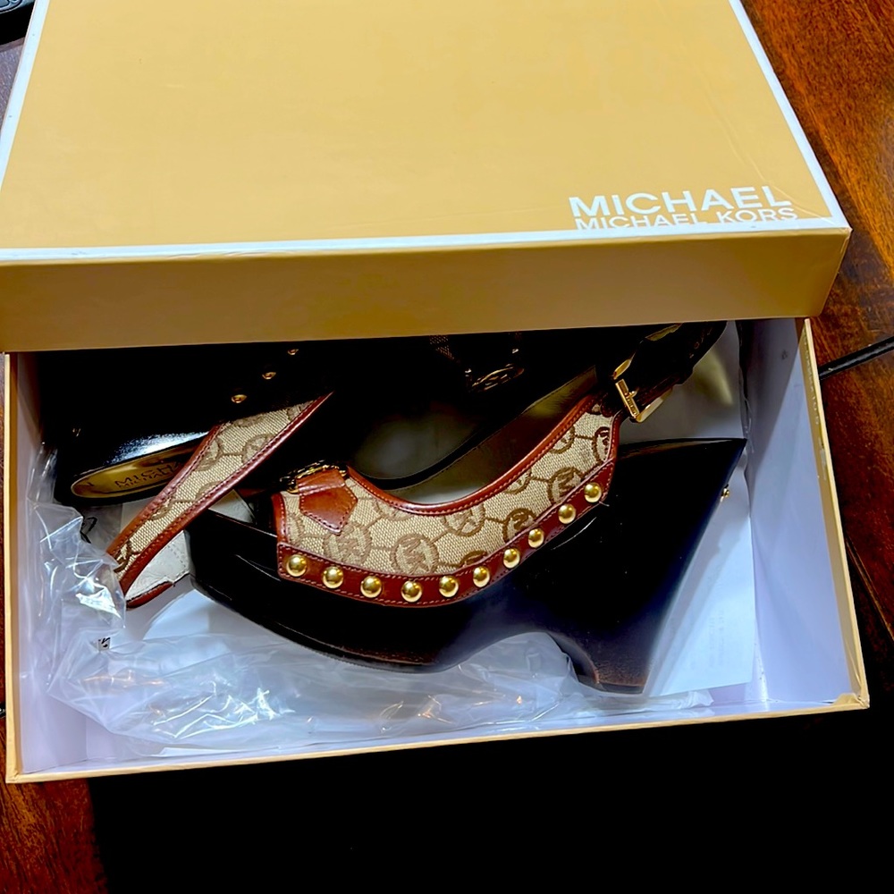 Michael Kors Charm Sling Platform